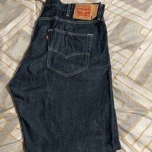 Mens levis